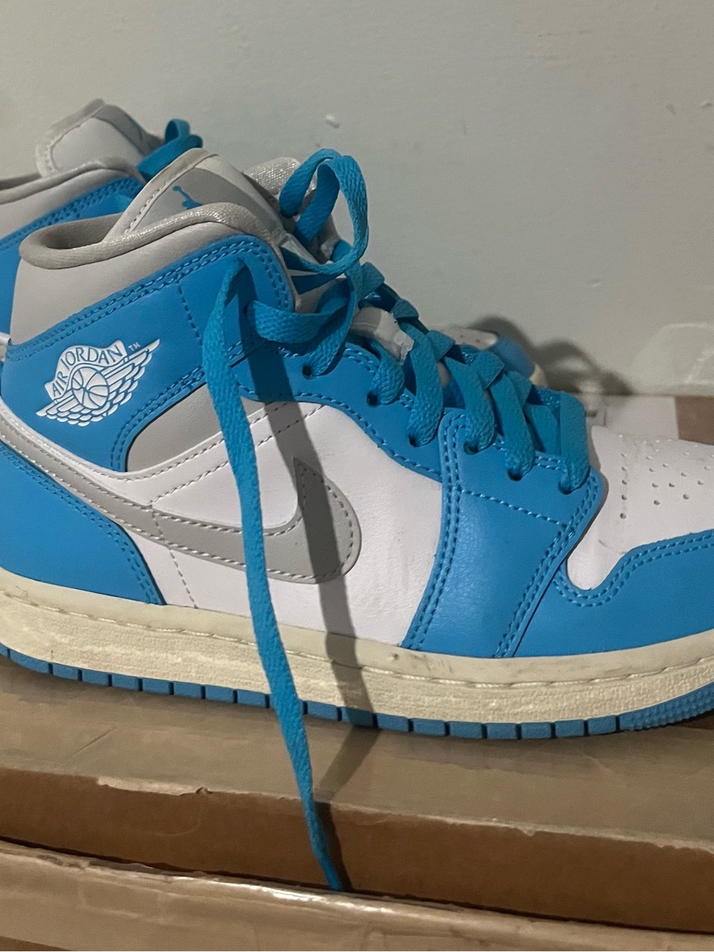 Jordan Mid-Top Sneakers White and Blue